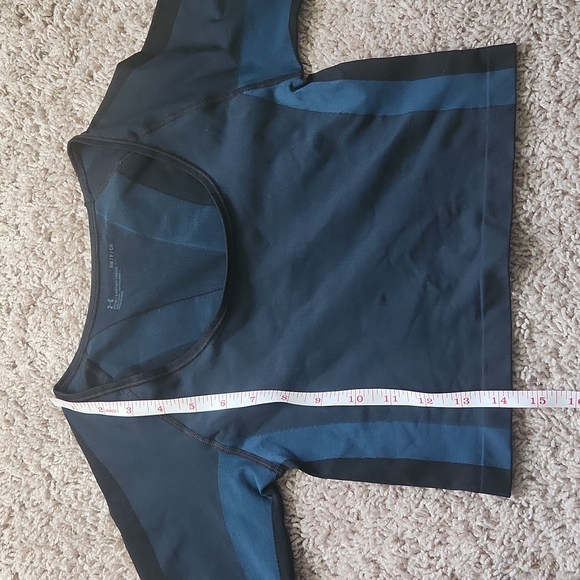 NWOT Under Armour x Misty Copeland Black & Blue Striped Long Sleeve Crop Top - Picture 10 of 10